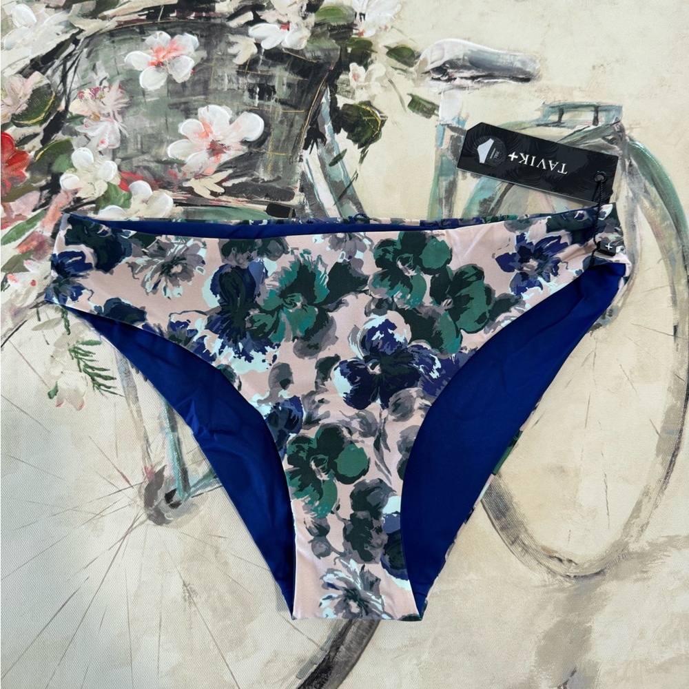 BUNDLE 2 ITEMS FOR $8✨

TAVIK Ali full swim bottom charlotte pine green 💐